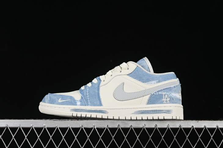 Picture of Air Jordan 1 LOW _SKUfw18028432968383526fw